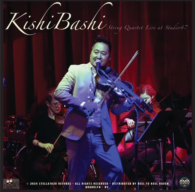 Kishi Bashi performing with string quartet